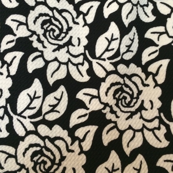 Flower Dancing Dress - Picture 2 of 3