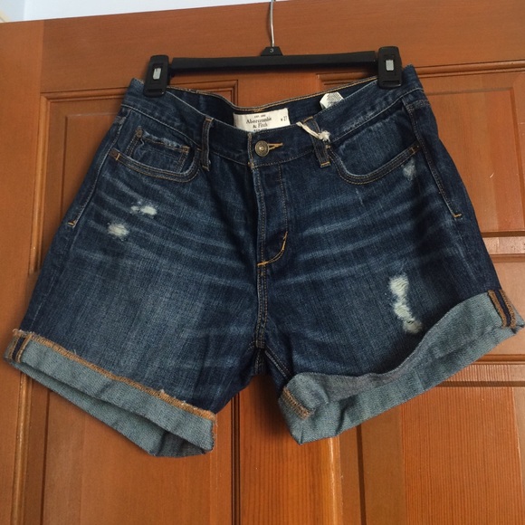 Boyfriend Fit Jean Short
