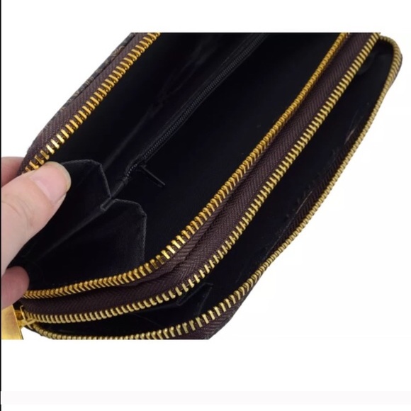 ❌SOLD❌Checkered Pattern Wallet - Picture 3 of 4