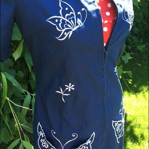 Vintage shift dress with butterfly pockets!!