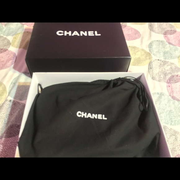 Chanel authentic M bag - Picture 2 of 4