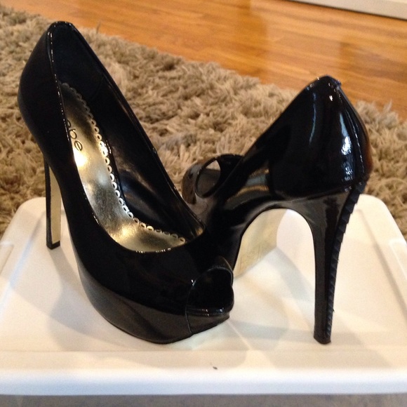 ✅SOLD✅Like new Bebe Black studded pumps