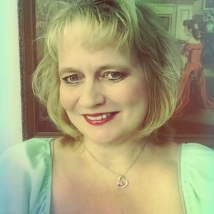 Meet your Posher, Deborah