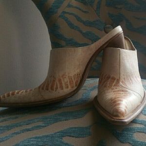Gianni Bravo ivory tan western cowboy mules