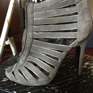 Size 9 Dolce Vita suede zip up bootie