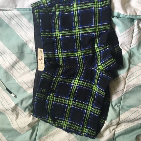 Plaid hollister shorts