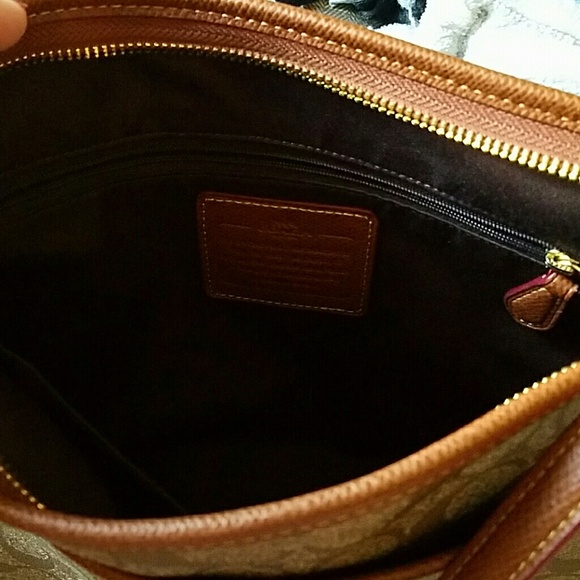 • NWT Large Coach Purse • - Picture 3 of 3