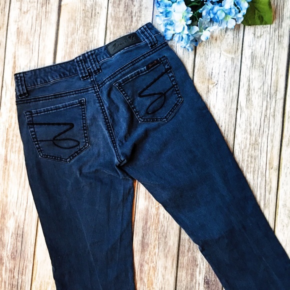 NFS 🚫 Seven 7 Distressed Jeans