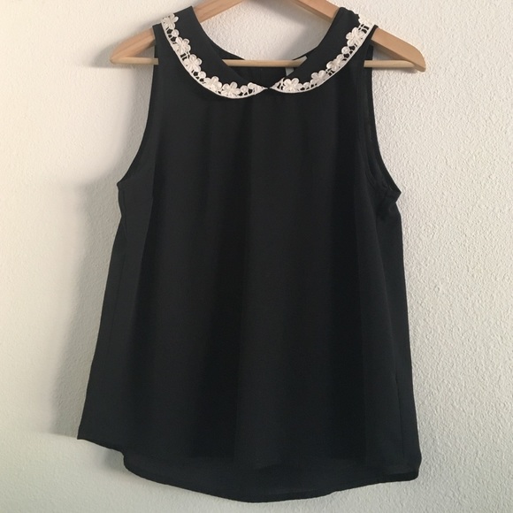 〰Lauren Conrad collar top 〰