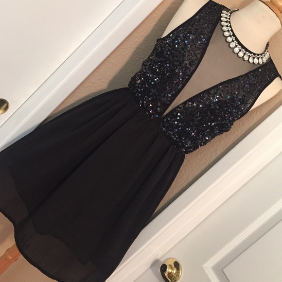 Forever 21 Dresses & Skirts - 💟💟{HP}!!!💟💟 NWT black & sequin cocktail dress