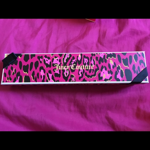 Juicy Couture Star Bracelet - Picture 2 of 4