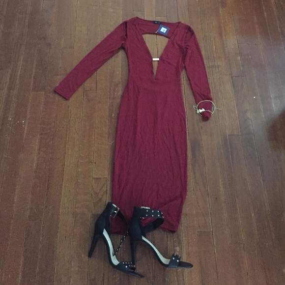 Cut out back long sleeve dress