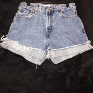 Levis 550 High Waisted Shorts