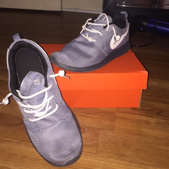 Nike roshe runs