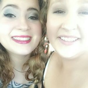 Meet your Posher, Delaney