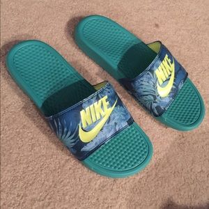 Nike slides