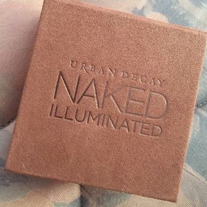 Urban Decay Naked Illuminated in Luminous