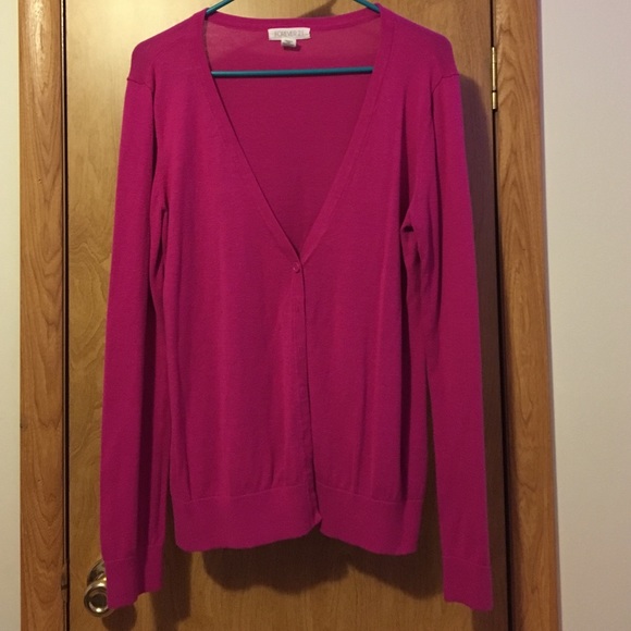 Pink button up v-cut cardigan