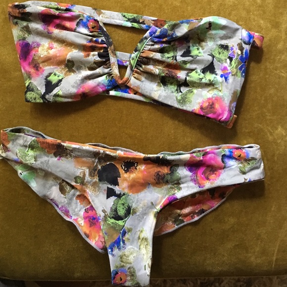 Boys + Arrows Swimwear Floral Bikini Sz SM