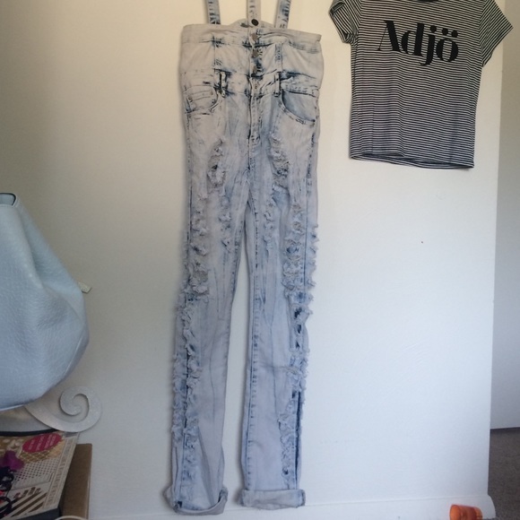 High waist suspender ripped jeans