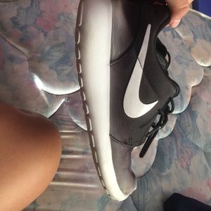 Nike Roshe Runs