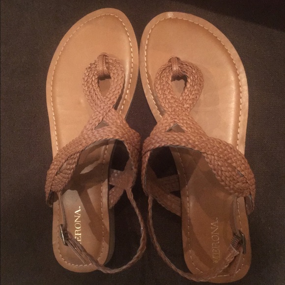 Women's sandals - Picture 2 of 3