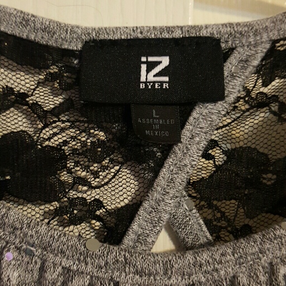 Blouse - Picture 2 of 4