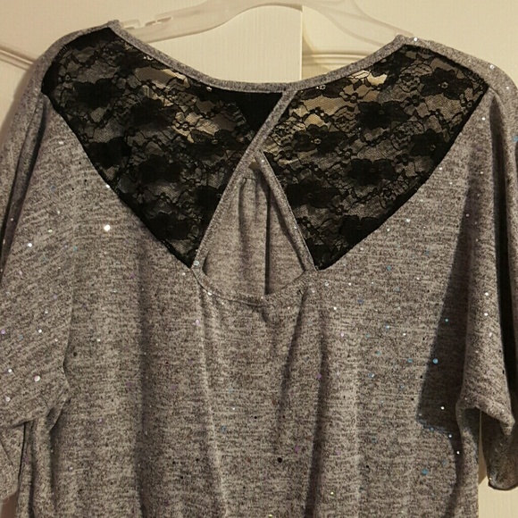 Blouse - Picture 4 of 4