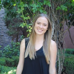 Meet your Posher, Elise