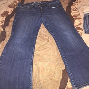 American Eagle Favorite Boyfriend Jean 18 Short