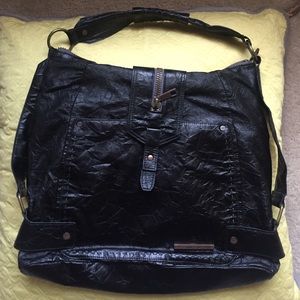 Matt & Nat Shoulder Bag