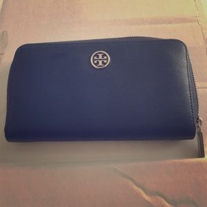Tory Burch zip wallet