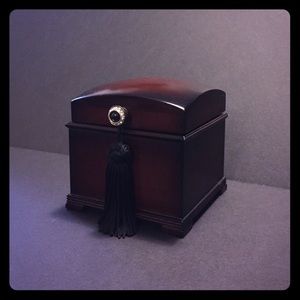 BOMBAY music/jewelry box