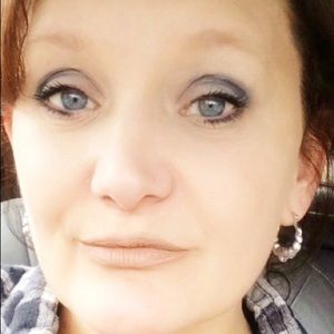 Meet your Posher, Deb