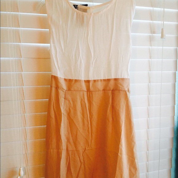 NWT White and Beige Dress - Picture 2 of 4