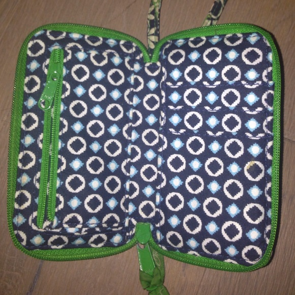 Vera Bradley wallet - Picture 3 of 4