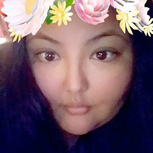 Meet your Posher, Dina