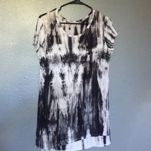 Tie dye high side slit t shirt