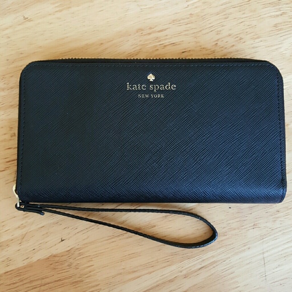 *SOLD* kate spade wristlet