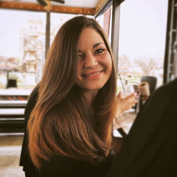 Meet your Posher, Jennifer