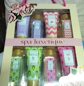 Shower Gel & Lotion 8 Pc Set (NWOT)