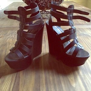 Strappy wedges from Shoe Dazzle
