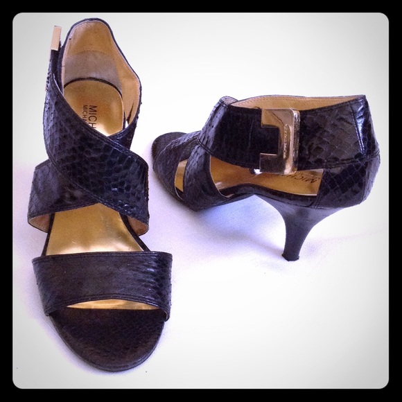 MICHAEL Michael Kors Shoes - 🎉HOST PICK🎉 M.K. Snakeskin Heels