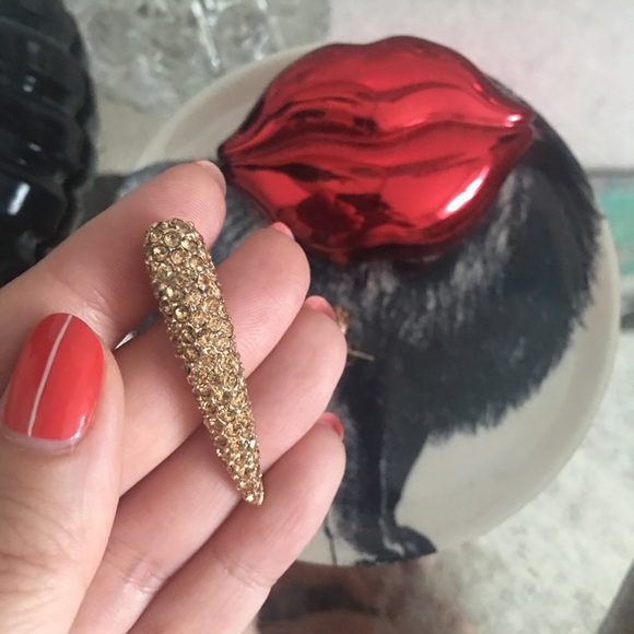 Made Her Think Jewelry - Made Her Think Crystal Horn Earrings Made Her Think Jewelry - Made Her Think Crystal Horn Earrings