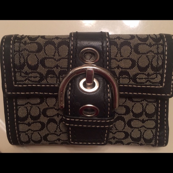 Authentic coach small wallet