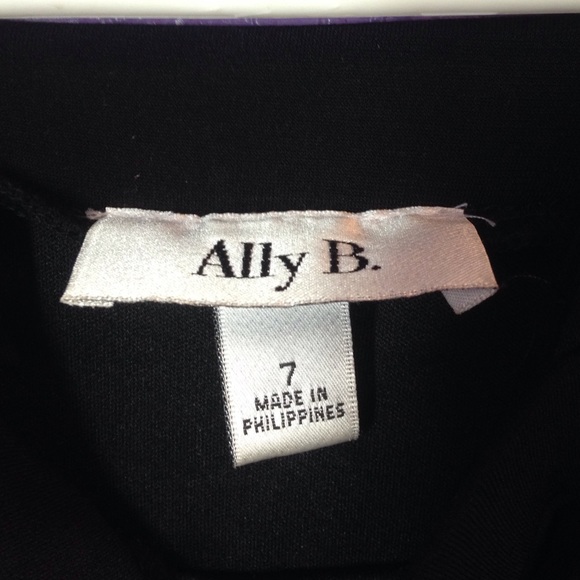 dress - Picture 3 of 3