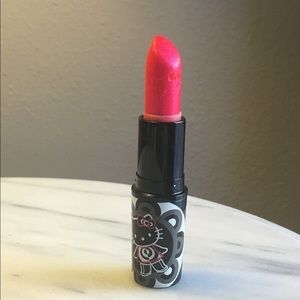 Big Bow Mac Lipstick Hello Kitty Collection