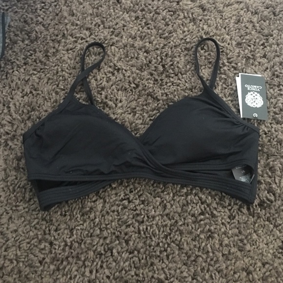 Vince Camuto Other - Vince Camuto swim top