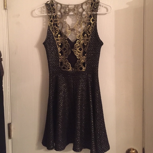 Windsor semi formal dress size 3 - Picture 2 of 3