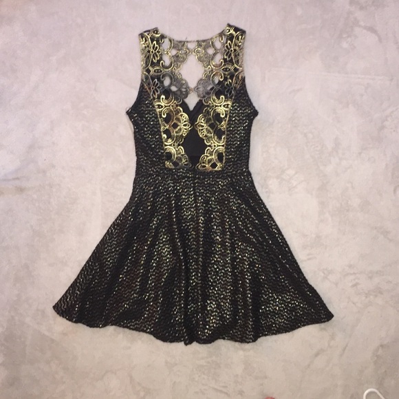 Windsor semi formal dress size 3 - Picture 3 of 3